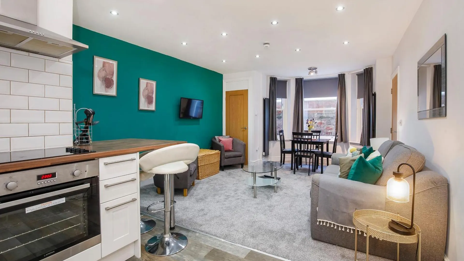 Apartment 1 The Keyes- Stylish & Spacious Apartment With Free Parking York Regno Unito