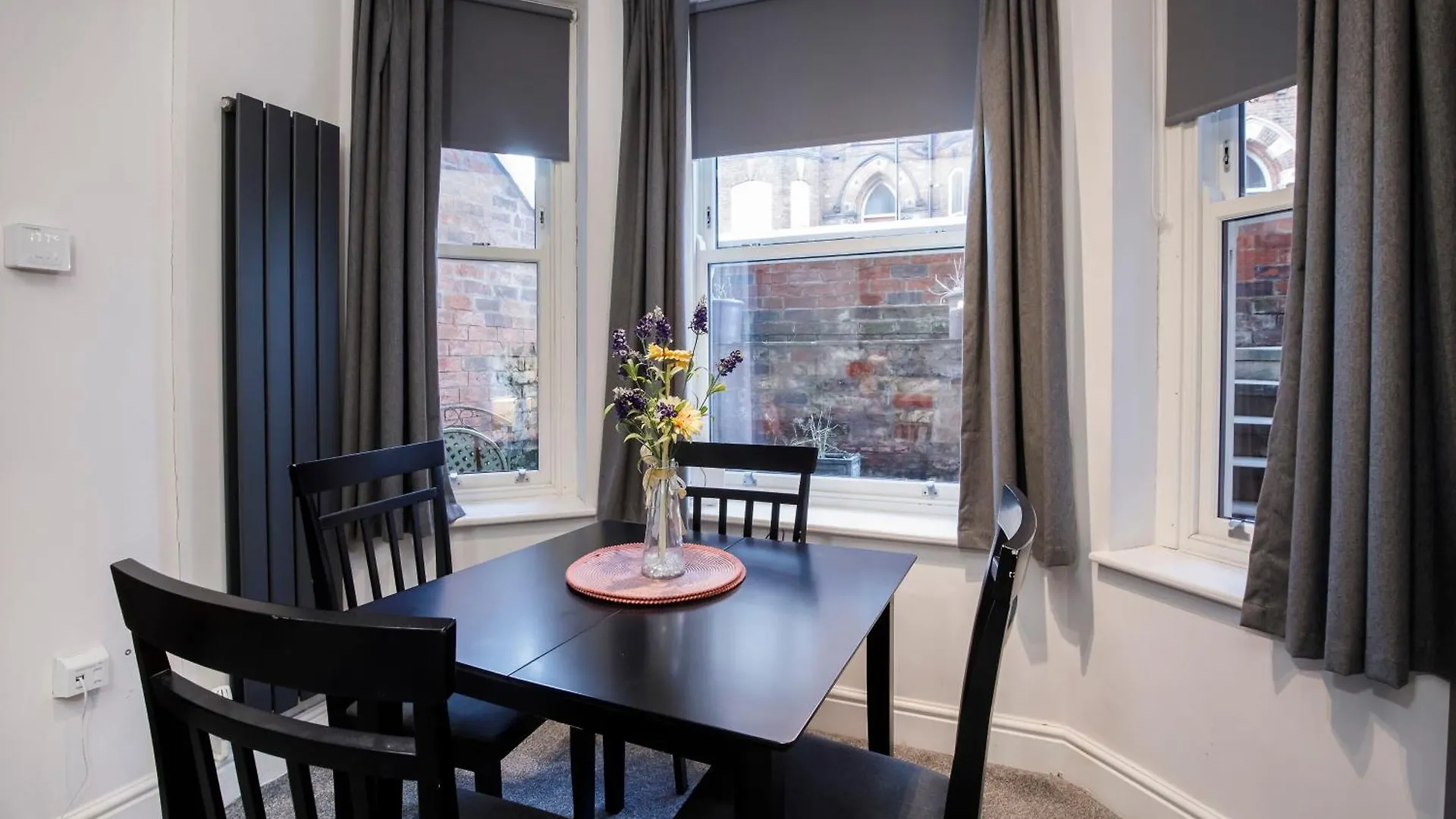 Apartment 1 The Keyes- Stylish & Spacious Apartment With Free Parking York