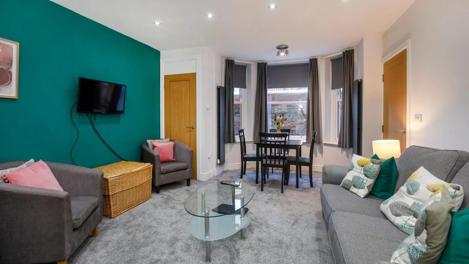 Apartment 1 The Keyes- Stylish & Spacious Apartment With Free Parking York Regno Unito